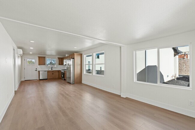 Building Photo - 3109 29th Ave