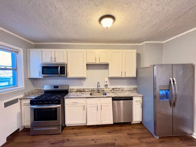 Foto del edificio - 3840 Dolfield Ave