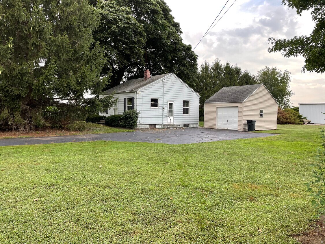 Exterior - 9660 S River Rd