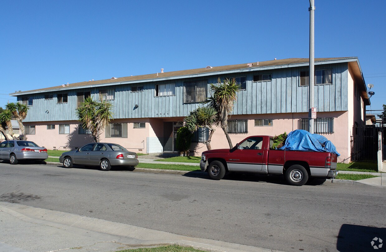4945 W 118th Pl, Hawthorne, CA 90250 Apartments in Hawthorne, CA
