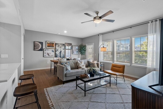 Foto del edificio - Bainbridge Creekside