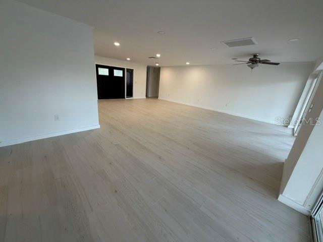 Foto del edificio - 605 Lotus Ln