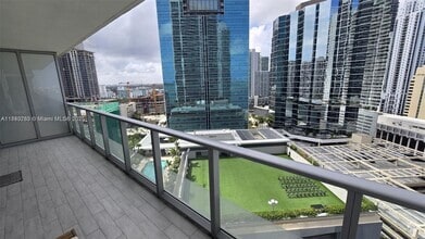 Building Photo - 1300 Brickell Bay Dr