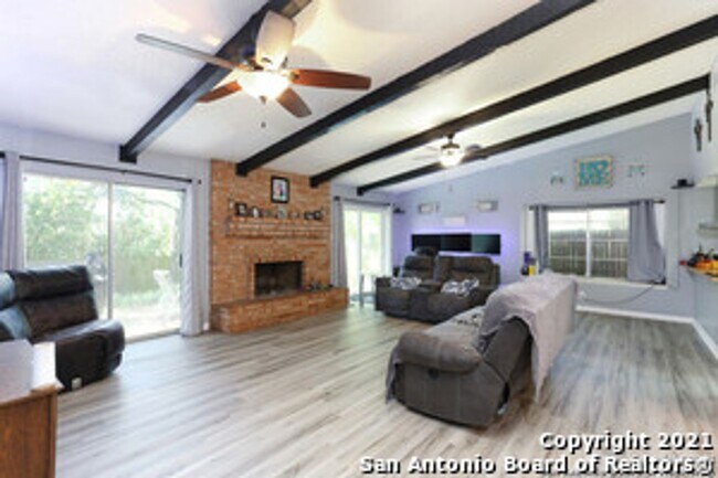 Foto del edificio - 6510 Ridge Creek Dr
