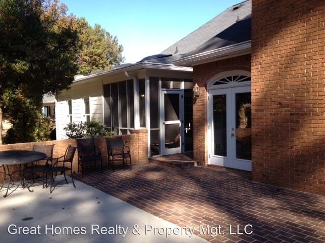 Building Photo - 1020 Finnsbury Dr