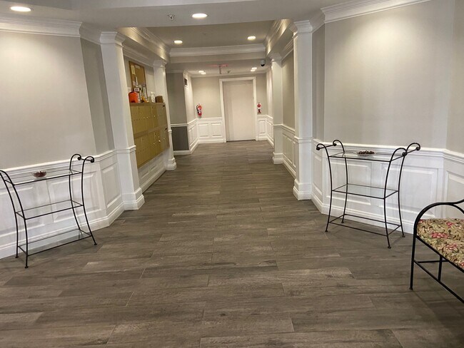 Foto del edificio - 2701 Bellforest Ct
