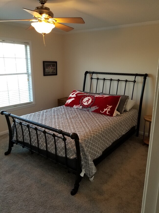 Foto del edificio - 1605 Hackberry Ln