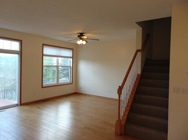 Building Photo - 15871 Foliage Ave