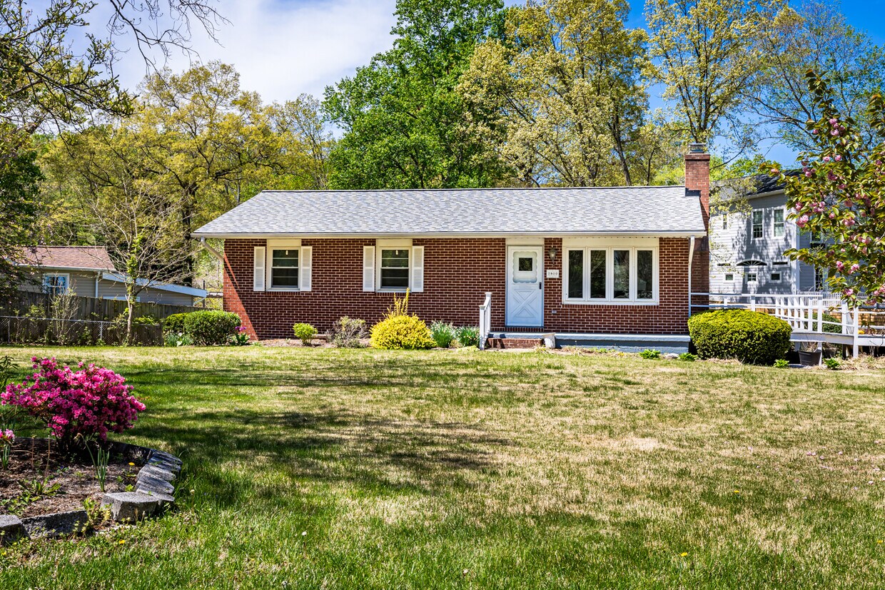 Foto principal - 2800 Glen Isle Rd