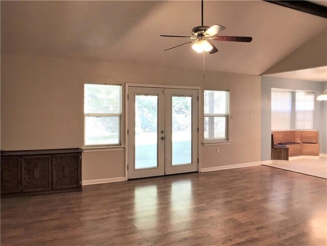 Building Photo - 603 Lake Sardis Dr