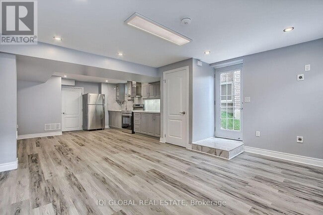 Building Photo - 66B Thomas Phillips Dr