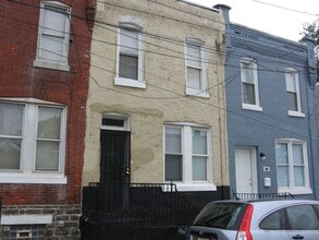 Building Photo - 467 Mechanic St