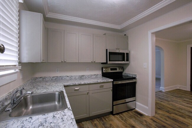 Equipo - 319 23rd St