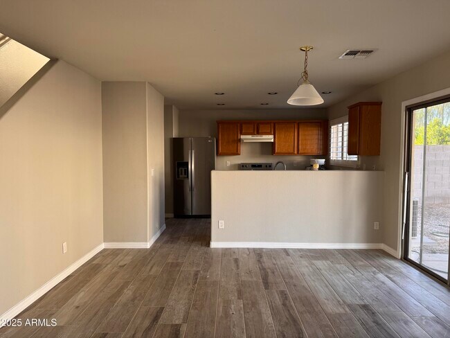 Foto del edificio - 2719 S Sailors Way