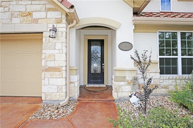 Building Photo - 12016 Versante Cir