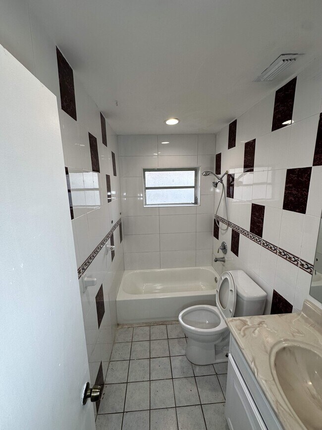 Building Photo - 7401 NW 76th CT