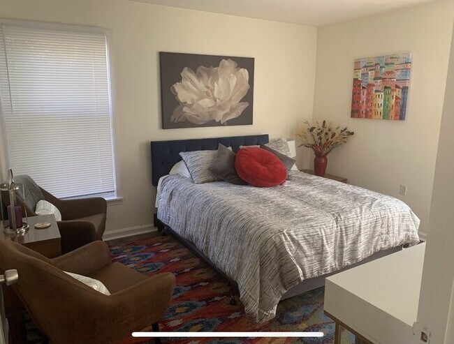 Photo - 9 Cone Crest Ct House