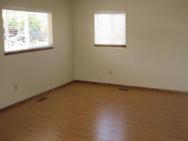 Building Photo - 850 Santa Fe Street