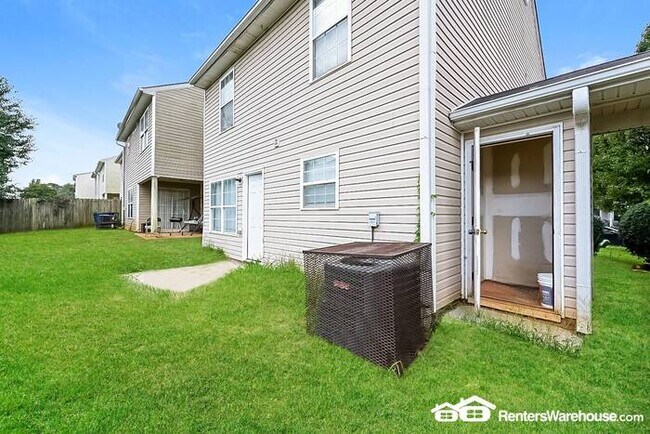 Building Photo - Awesome 2 Story Traditional Home, 3x2 in M...