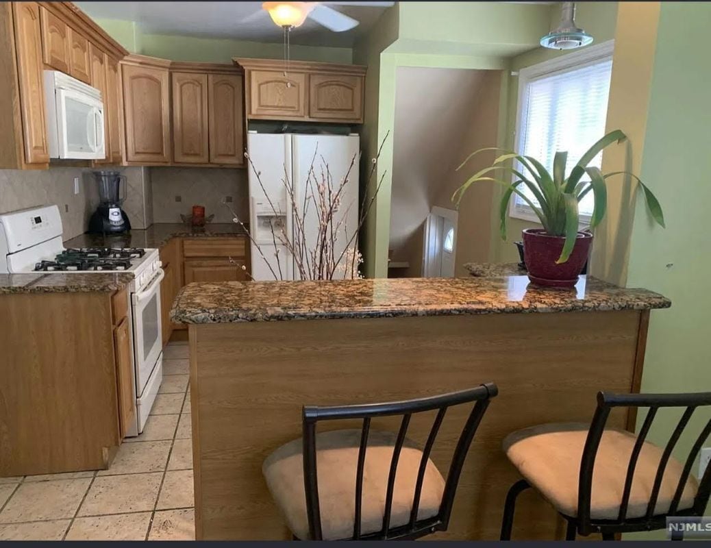 Building Photo - 1153 Queen Anne Rd