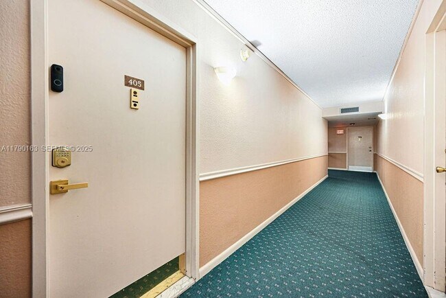 Foto del edificio - 777 S Federal Hwy