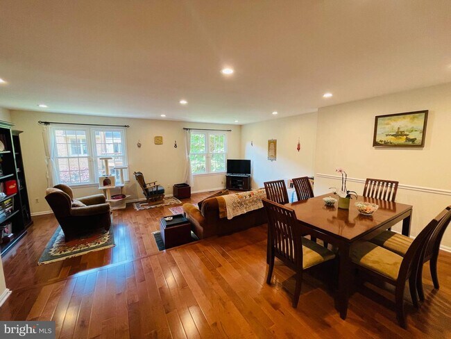 Foto del edificio - 3159 Bradford Wood Ct