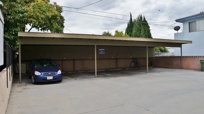 Building Photo - 11950 Acacia Ave