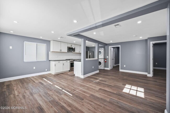 Foto del edificio - 143 Center Ave