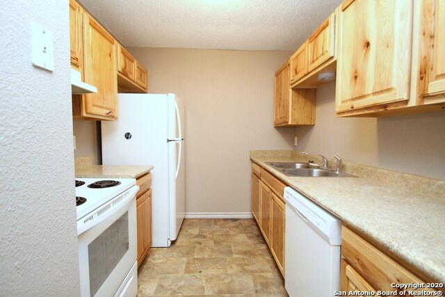 Building Photo - 8825 Meadow Range St