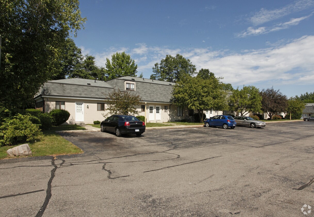 Westbrook Townhomes Apartments in Jackson, MI