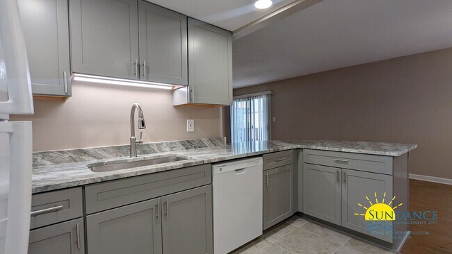 Foto del edificio - 2-Bedroom Condo with Direct Water Access and Scenic Views!