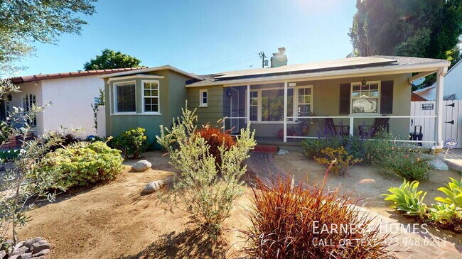 Foto del edificio - 4219 Wilkinson Ave