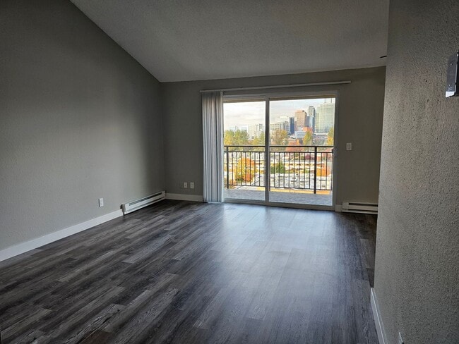 Interior Photo - CityScape: Leasing Specials! Newly Renovated Premier Location in Bellevue, Rooftop Entertainment ...