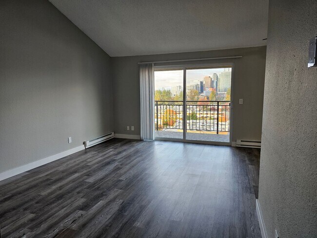 Interior Photo - CityScape: Leasing Specials! Newly Renovated Premier Location in Bellevue, Rooftop Entertainment ...