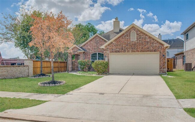 Building Photo - 17603 Memorial Falls Dr
