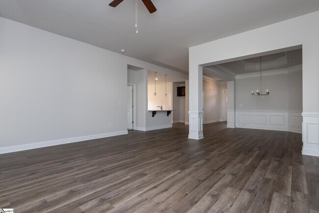 Foto del edificio - 702 Butterfly Lk Ct