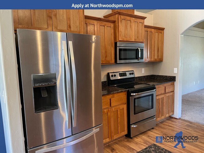 Foto del edificio - Very Nice 3 Bedroom 2 Bath Home****All Utilities Included Except Power****