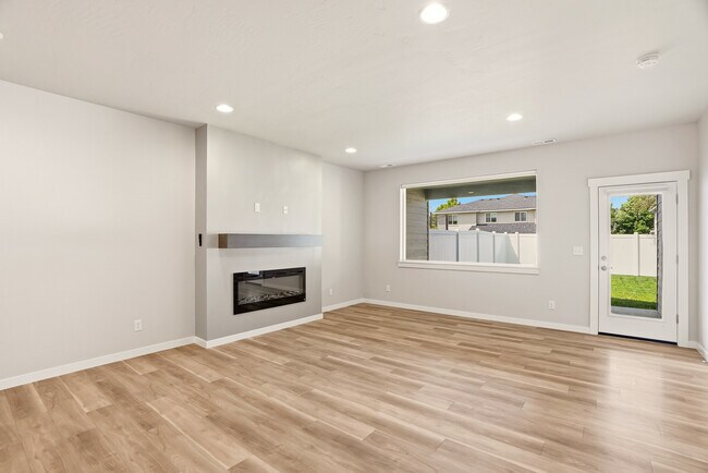 Foto del edificio - 1231 N Tschirley St