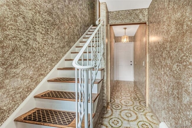 Building Photo - 433 Palmer Rd