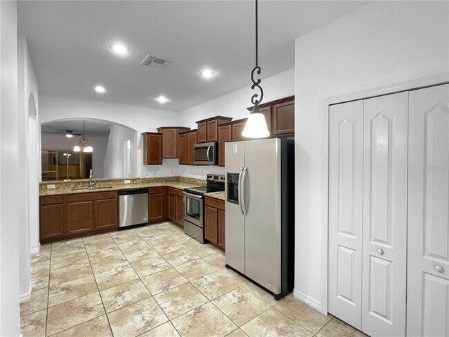 Building Photo - 4148 Shadetree Ln