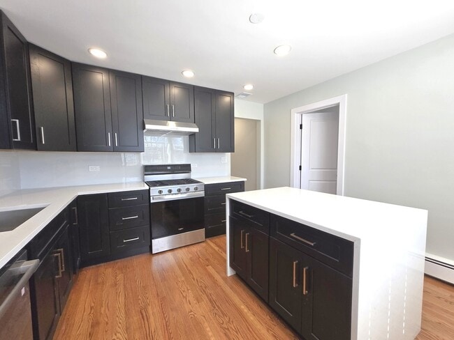 Building Photo - 315 W Prospect Ave