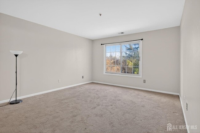 Building Photo - 726 Waterford Dr