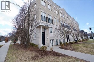 Building Photo - 133 Park St