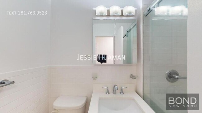 Foto del edificio - 401 E 88th St