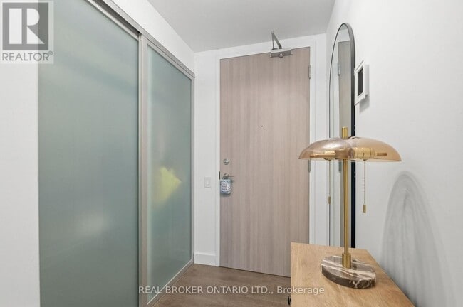 Photo du bâtiment - 390 Cherry St