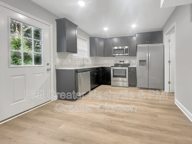 Foto del edificio - 826 Old Charlotte Rd