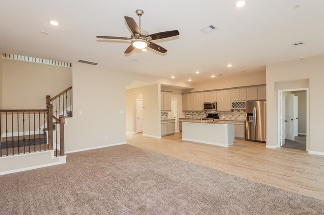 Building Photo - 4615 Red Yucca Dr