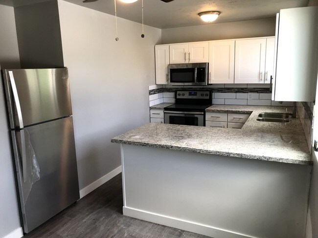 Building Photo - 1134 E 500 S