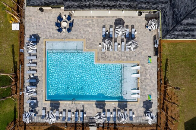 Foto del edificio - 637 Wildlight Ave