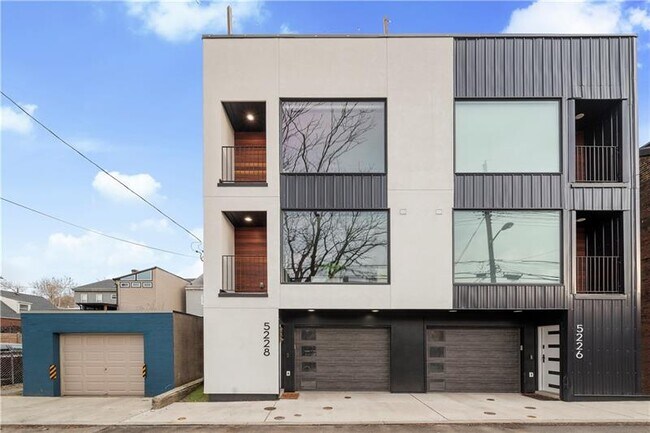 Foto del edificio - 5228 Dresden Wy